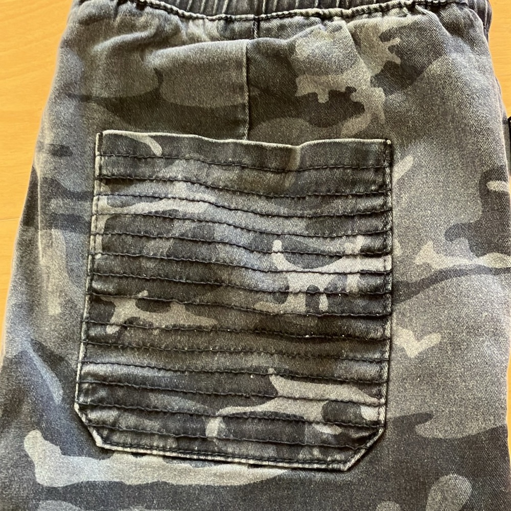 Ring of Fire grey camouflage joggers size L good used condition‎ - Picture 2 of 6